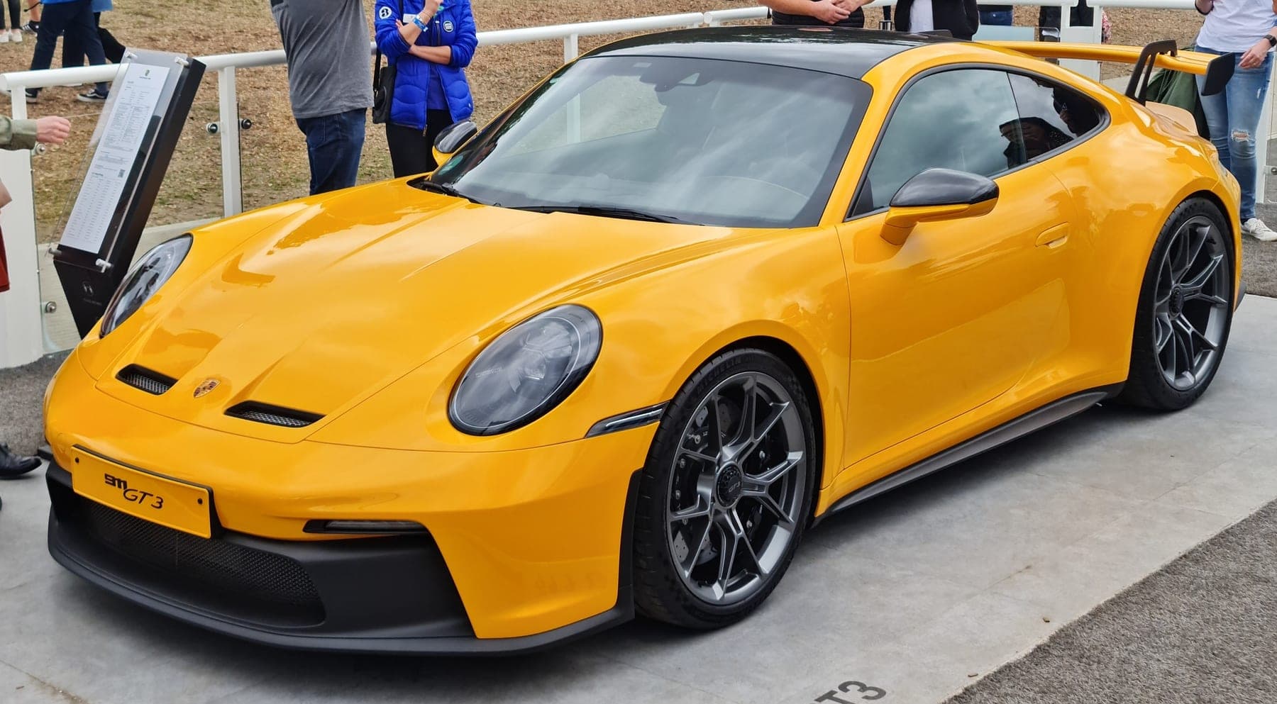 Porsche 992 GT3 front three-quarter