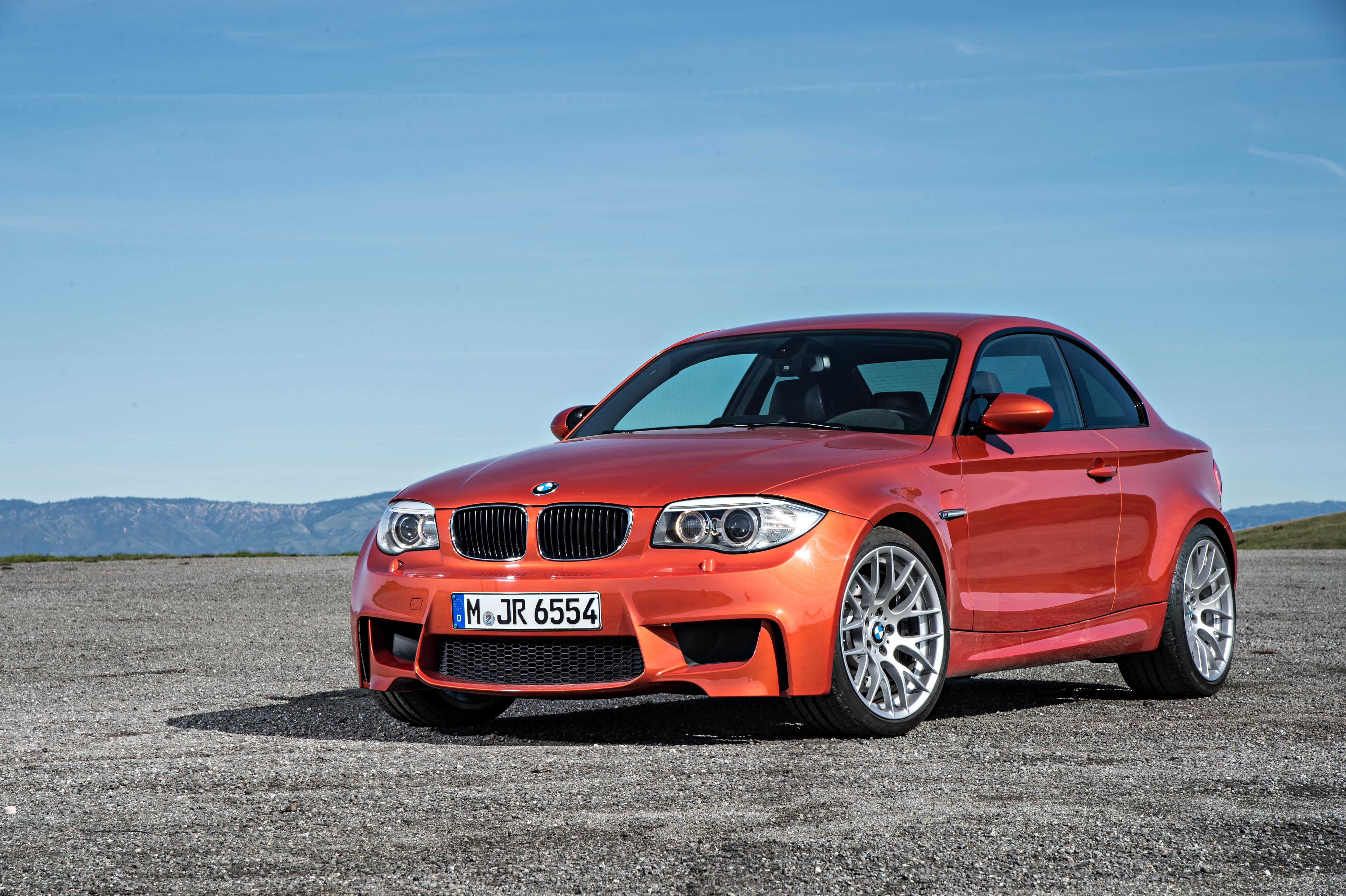 BMW 1M side profile