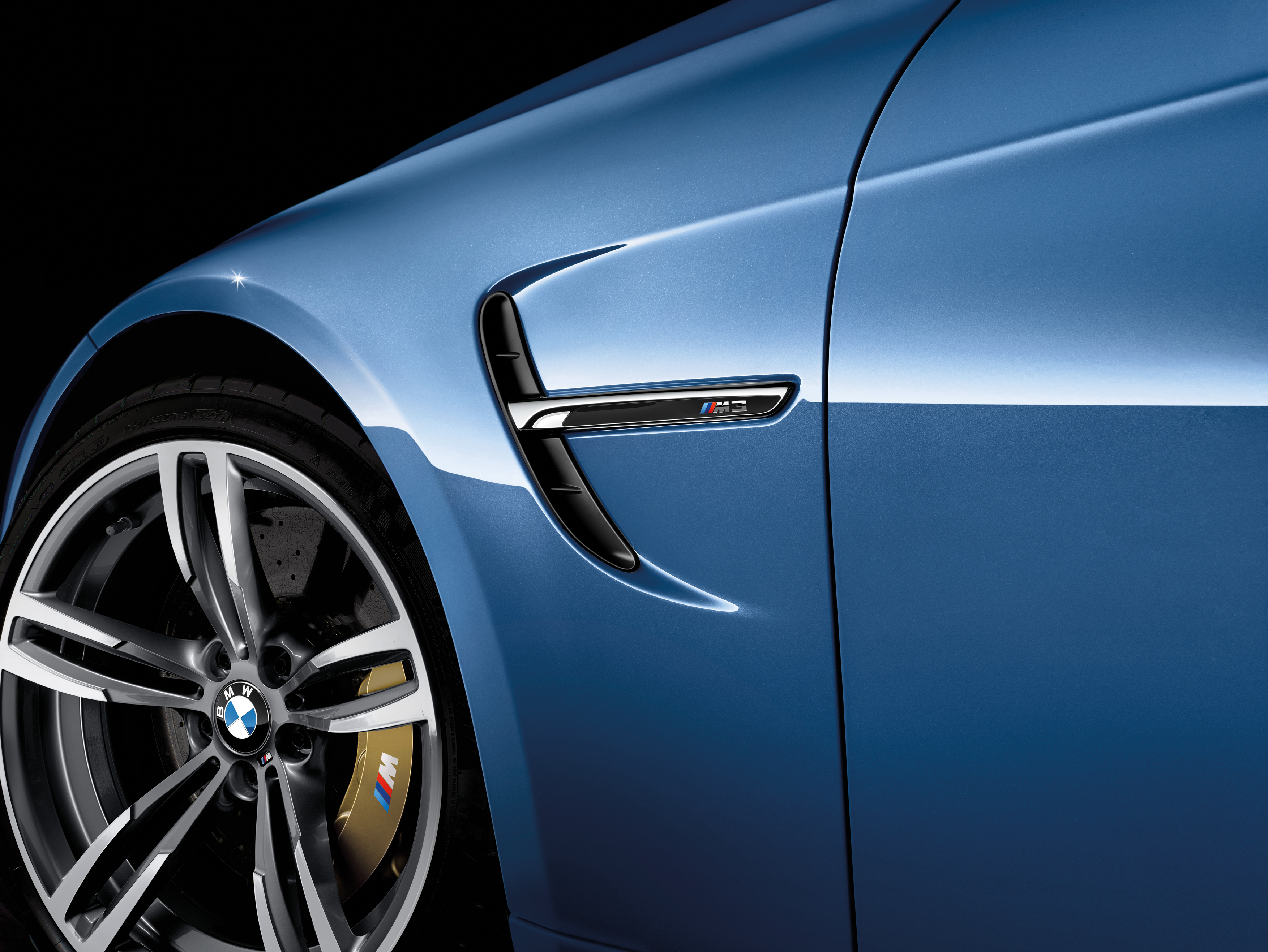 BMW F80 M3 front fender and wheel detail