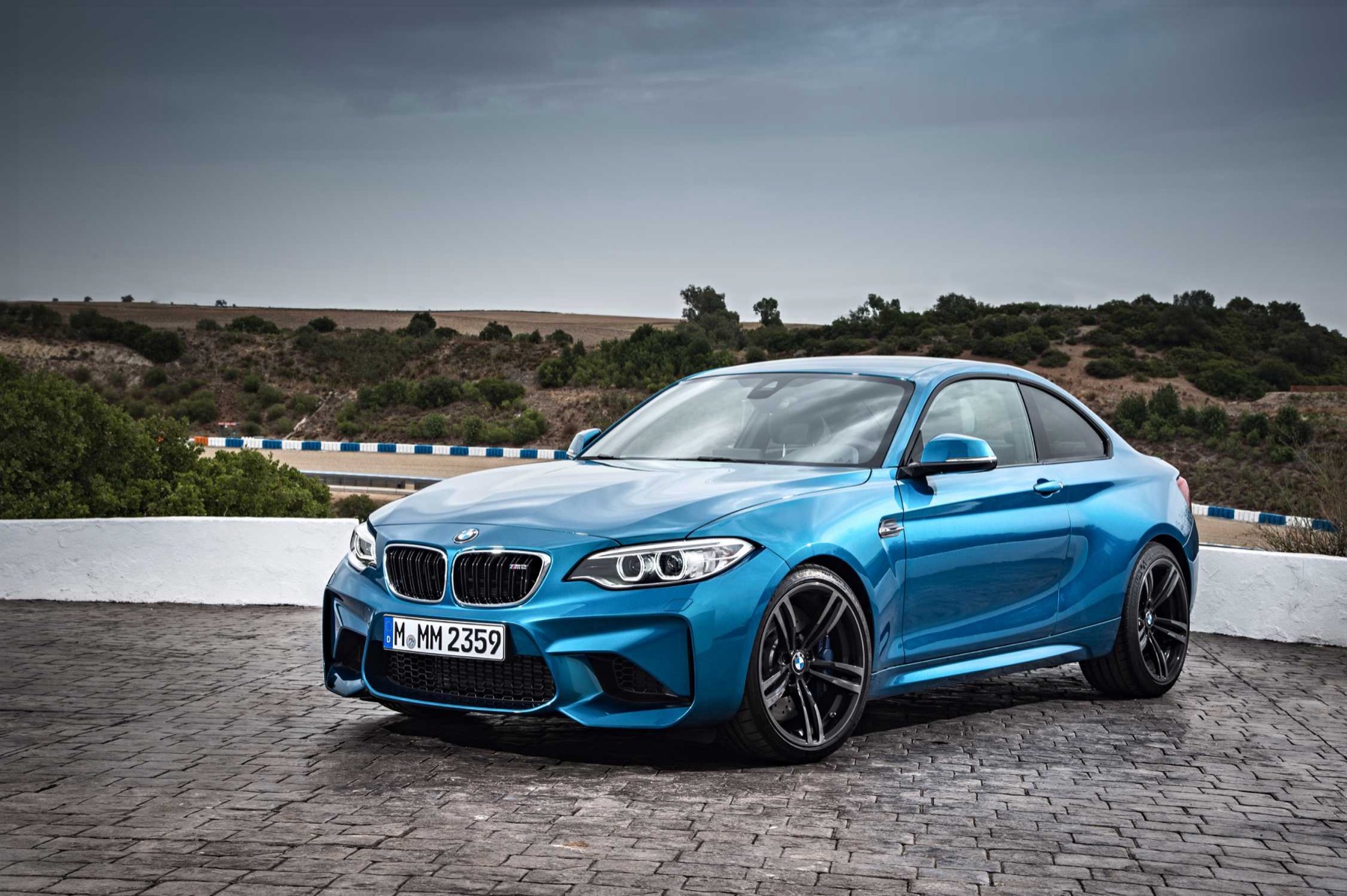 BMW M2 (F87) in Long Beach Blue