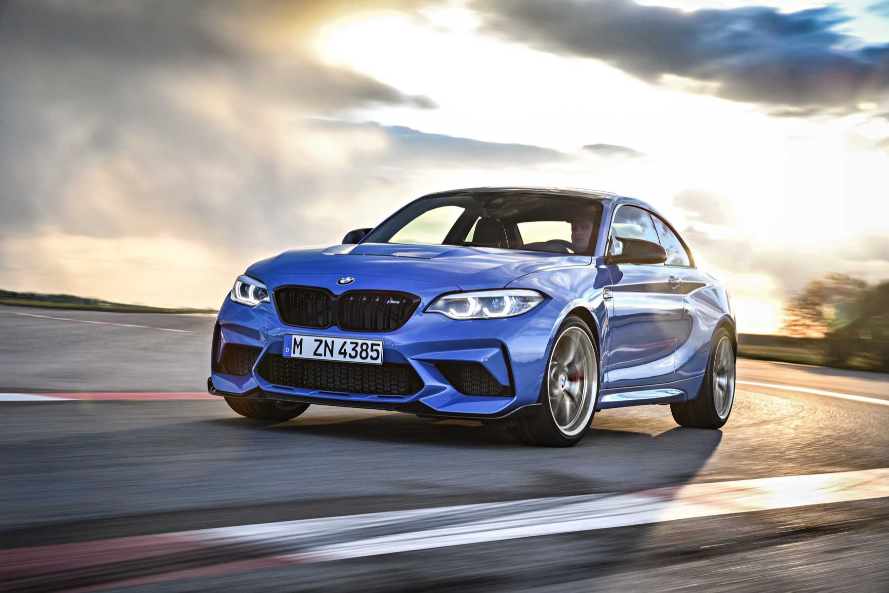 BMW M2 (F87) in Misano Blue
