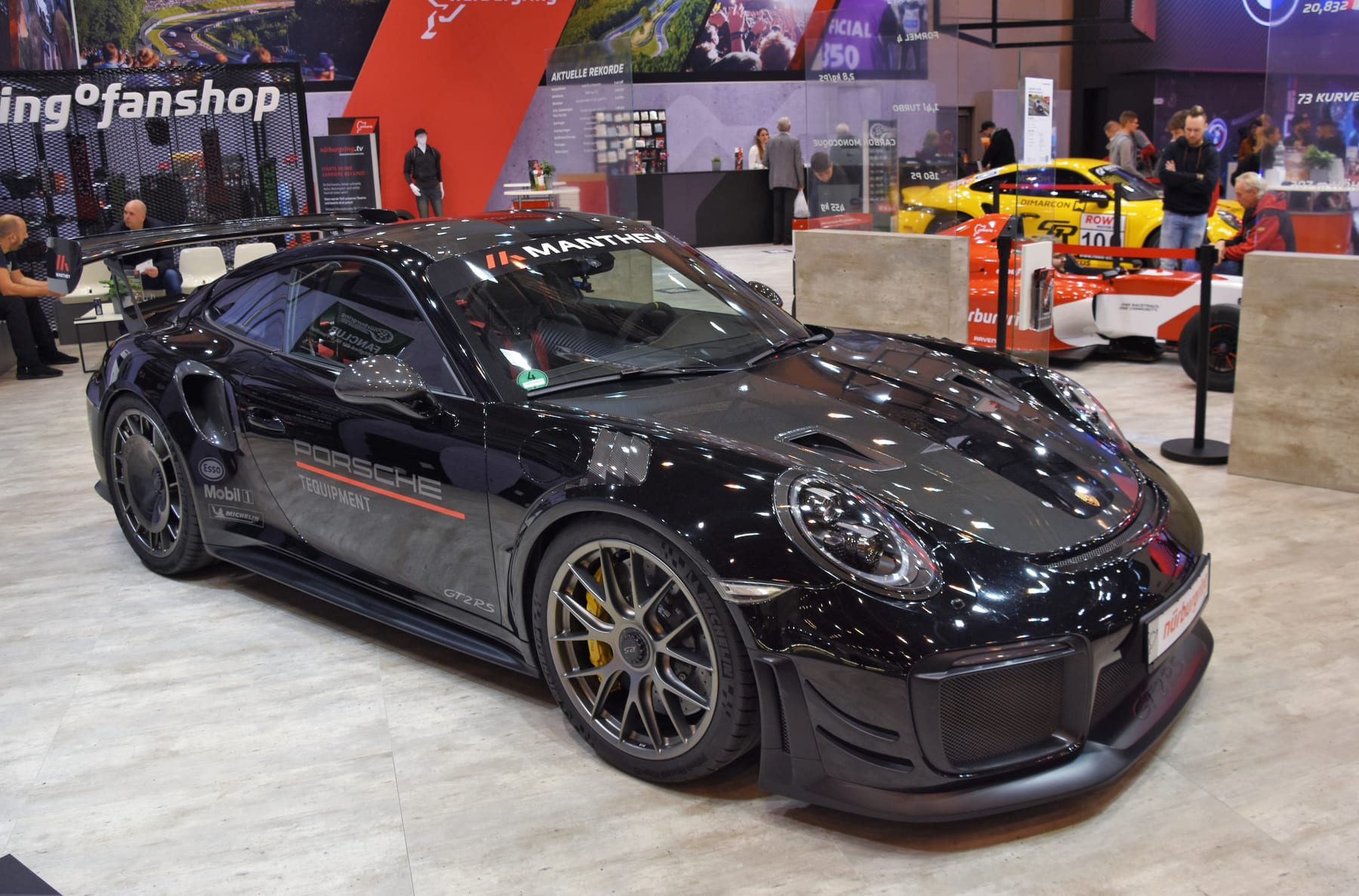 Porsche 991 GT2 RS rear three-quarter