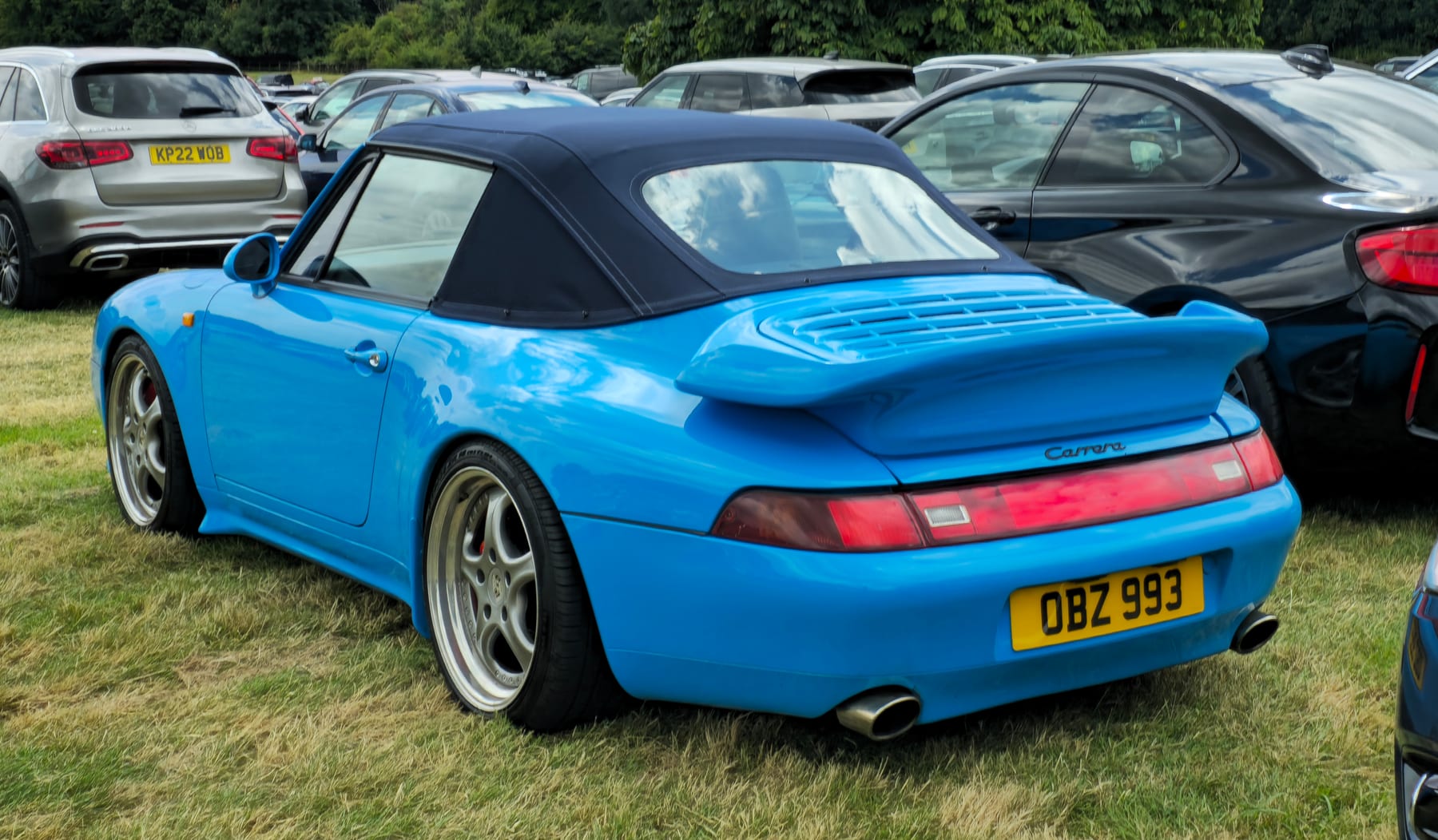 Porsche 993 Carrera Cabriolet front three-quarter