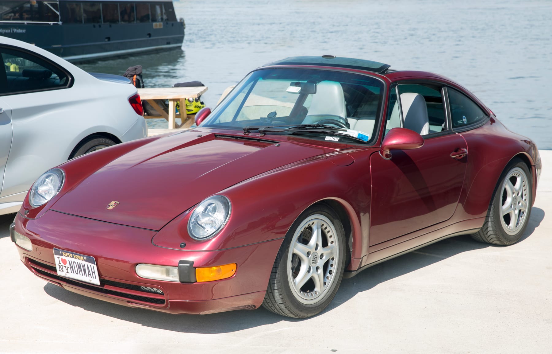 Porsche 993 Targa front three-quarter