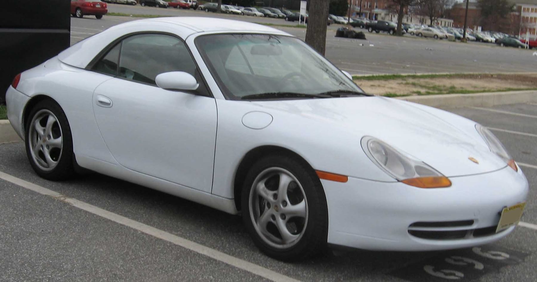 Porsche 996 front three-quarter