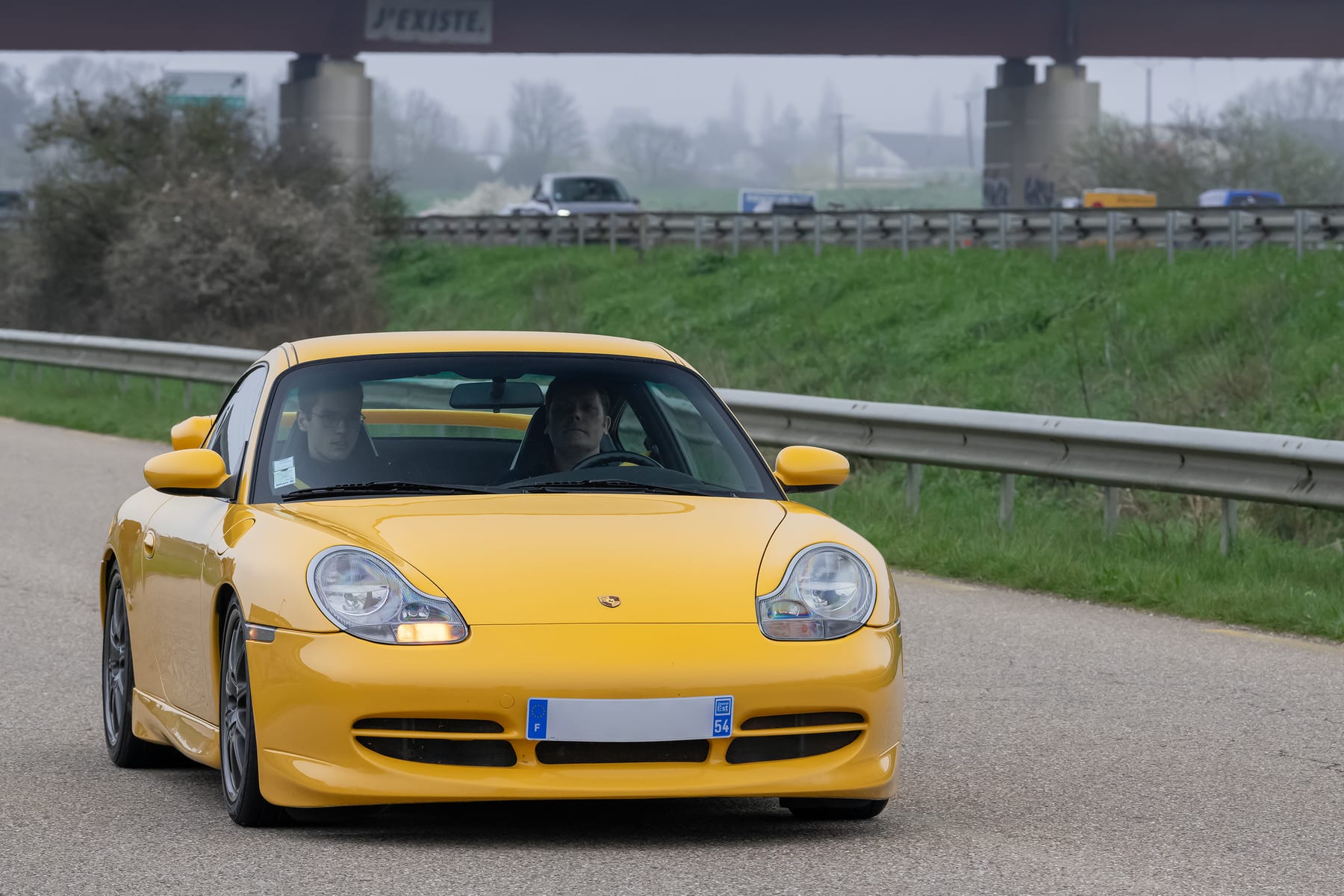 Porsche 996 GT3 rear wing and side profile detail