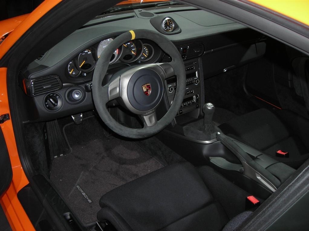 Porsche 997 GT3 dashboard and shifter detail