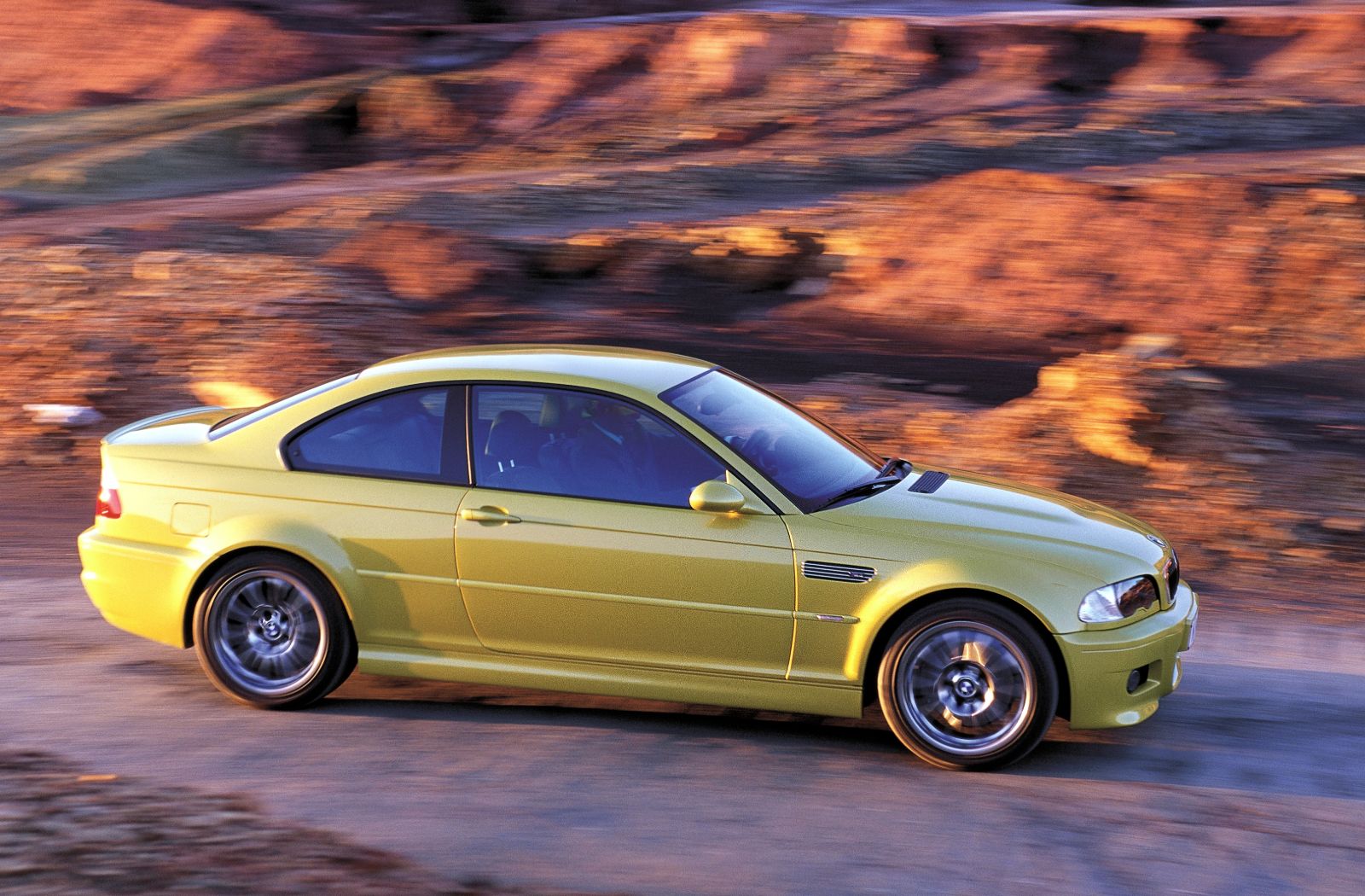 BMW E46 M3 side profile in Phoenix Yellow