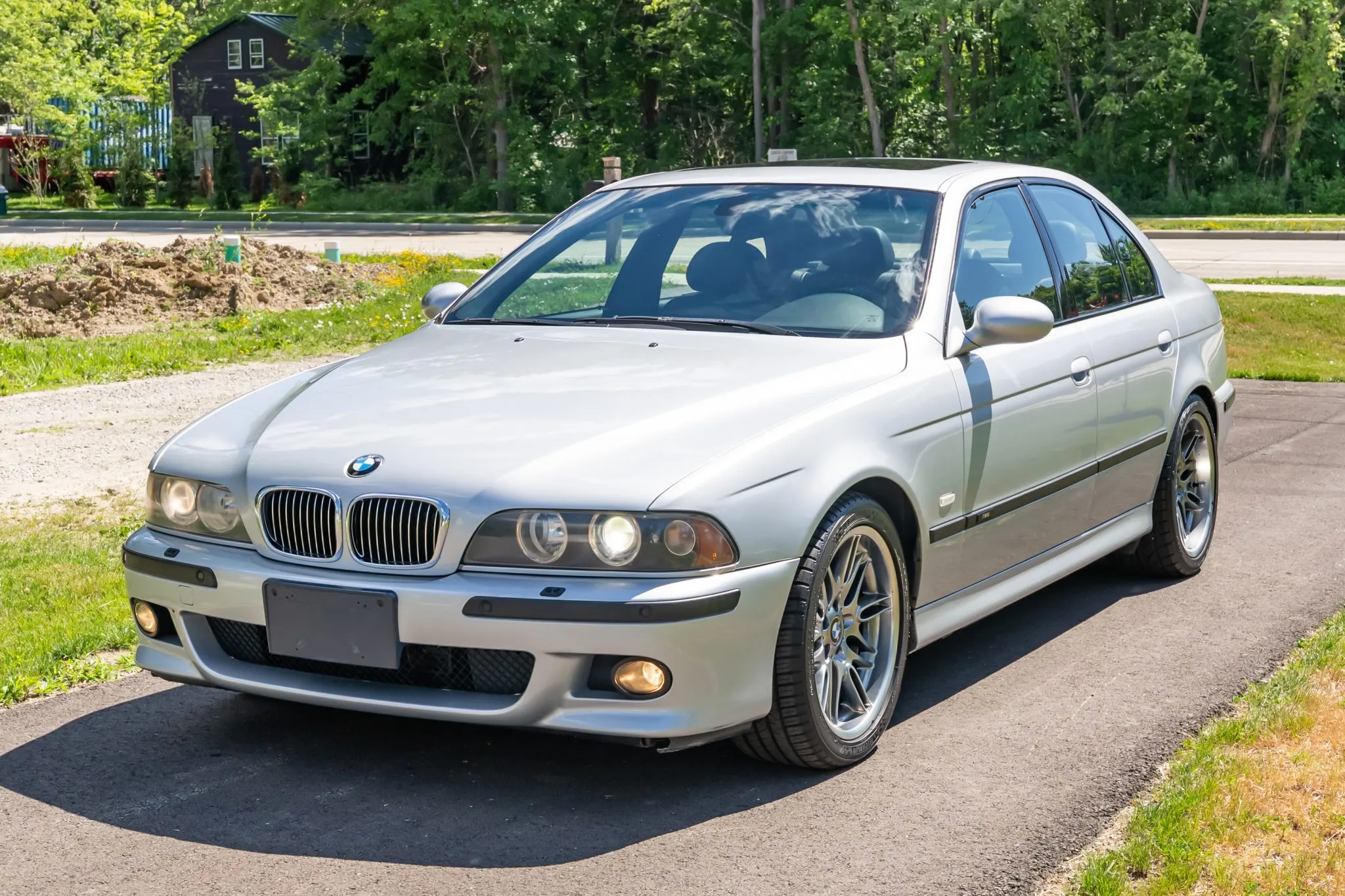 2002 BMW M5