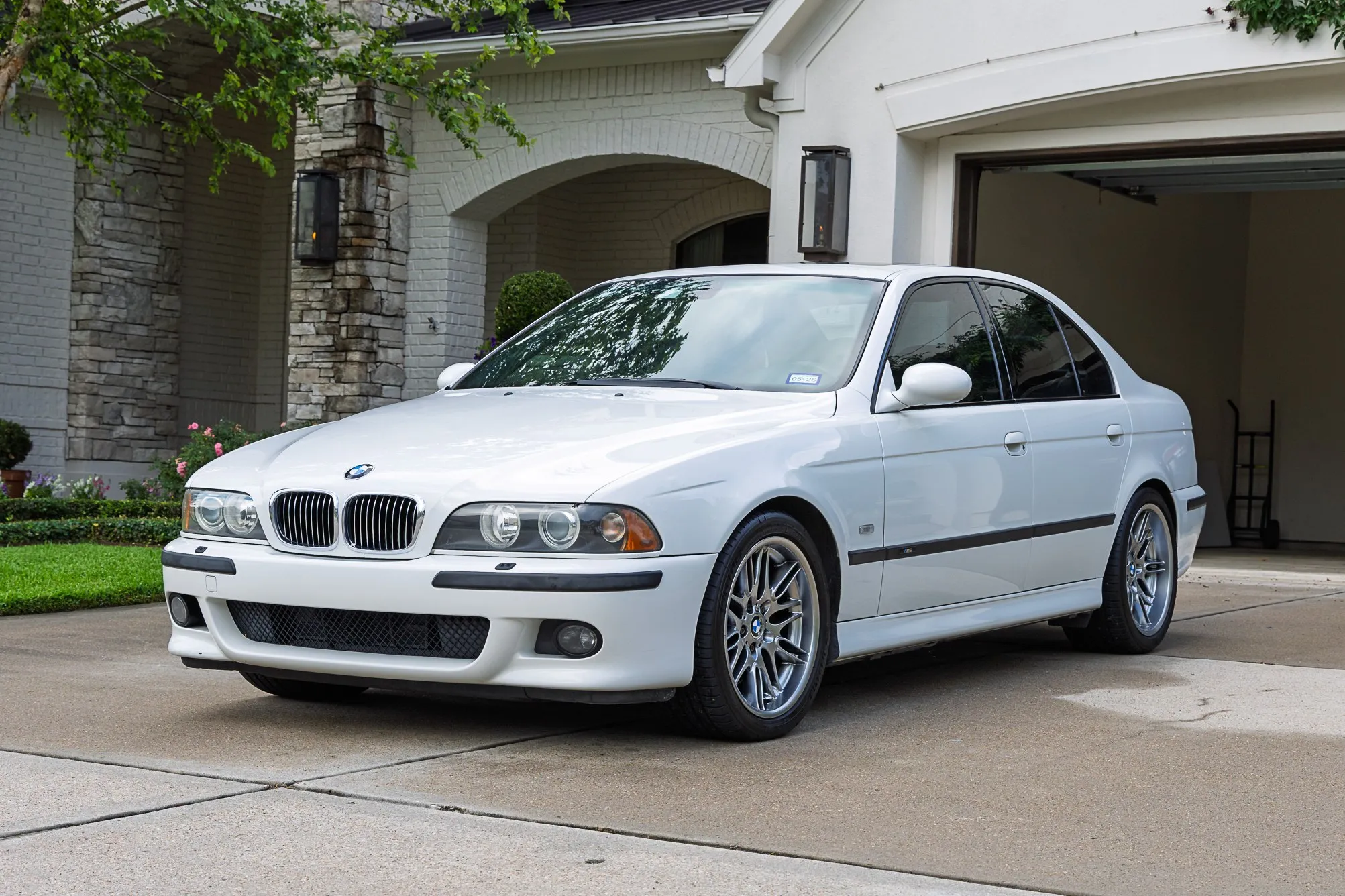 2002 BMW M5