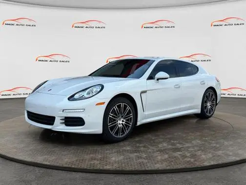 2015 Porsche Panamera 4