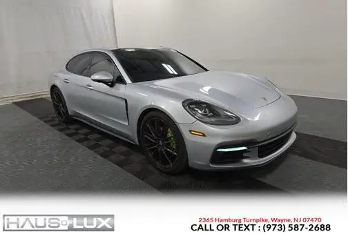 2018 Porsche Panamera 4