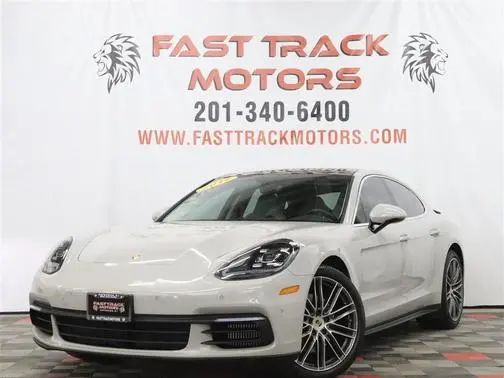 2017 Porsche Panamera 4S