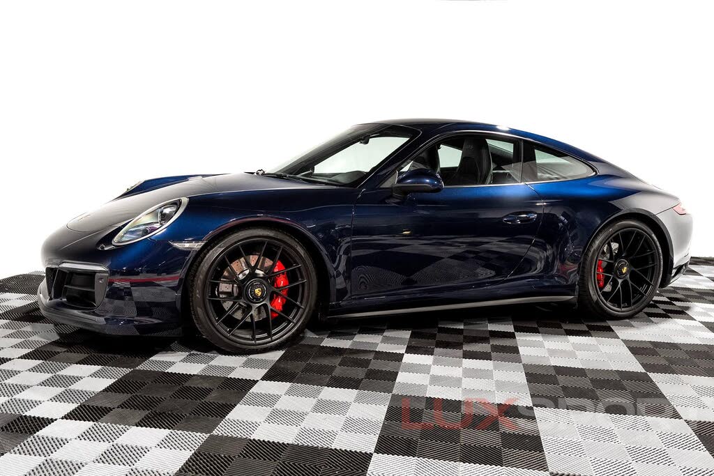 2017 Porsche 911 Carrera GTS Coupe RWD