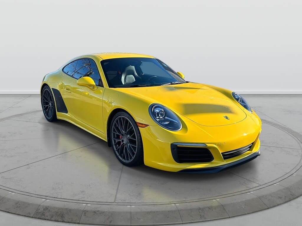 2018 Porsche 911 Carrera GTS Coupe RWD